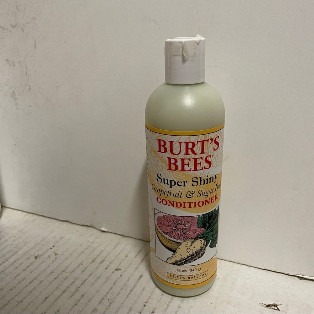 Burt's Bees Shiny Conditioner Grapefruit SugarBeet